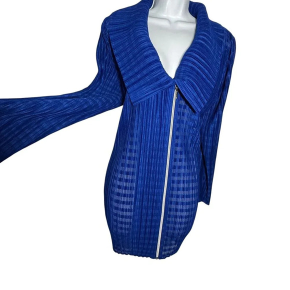 Chico's Size 3 Royal blue pleated zip front jacket dramatic collar Chicos XL - Picture 3 of 9